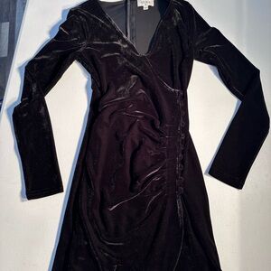 Aura Black Velvet Long Sleeve Dress